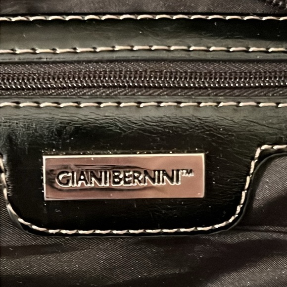 Giani Bernini Black Purse with Outer Pocket - Picture 6 of 8